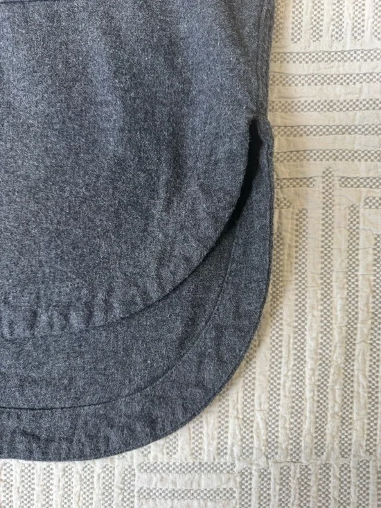 Everlane Organic Cotton Cropped Flannel Shirt | Charcoal | Size Small 🖤 - Picture 5 of 8